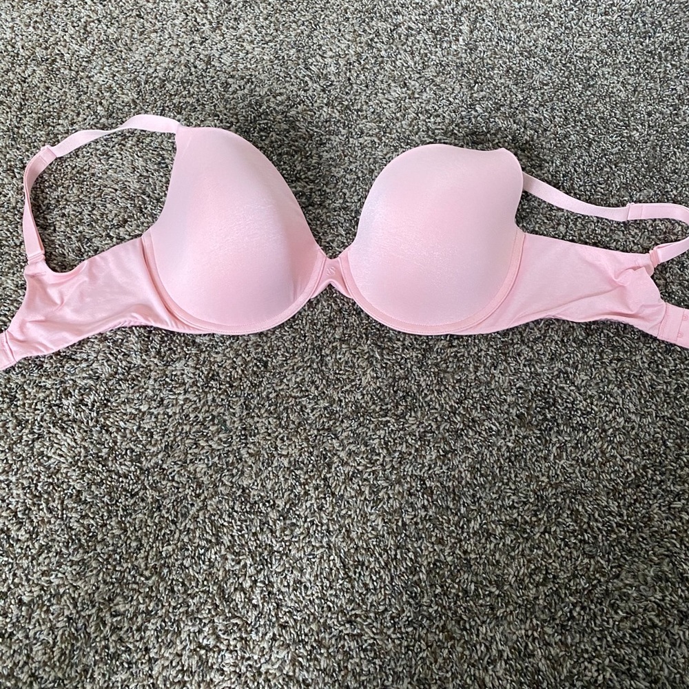 V.S. pink 34DDD bra